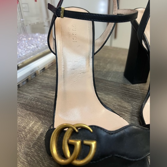 Gucci leather sandal - Picture 2 of 7